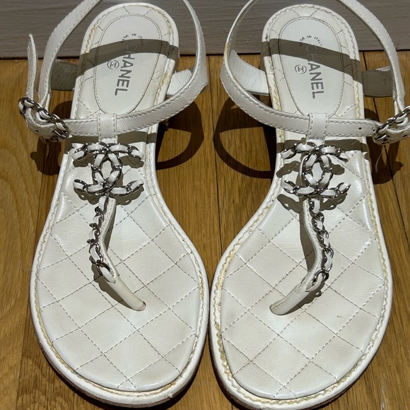 Chanel Lambskin Chain CC Logo Thong Sandals 38 White - Picture 6 of 14